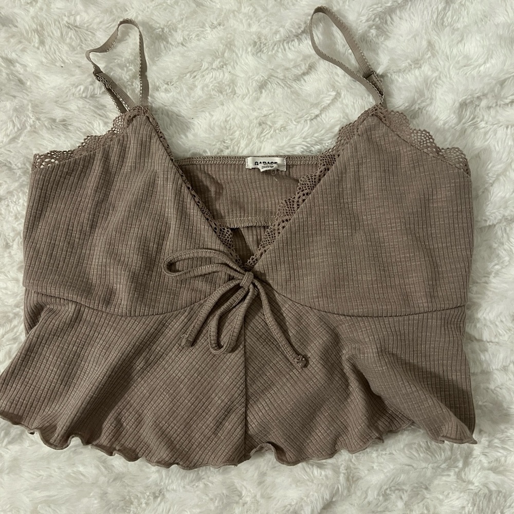 GARAGE cropped flowy shirt